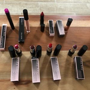 LAST CHANCE!MARY KAY Lipstick Bundle-New Total of 8